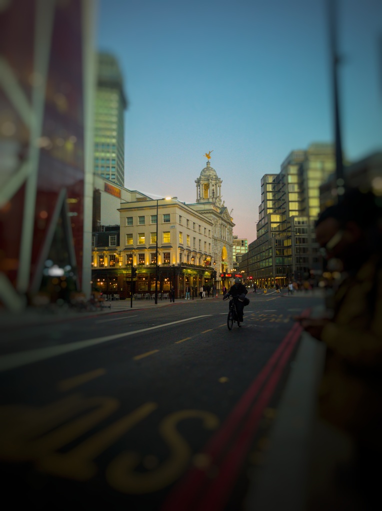Sunset at Victoria Palace Theatre